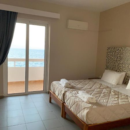 4 Brothers Rhodes City Bagian luar foto